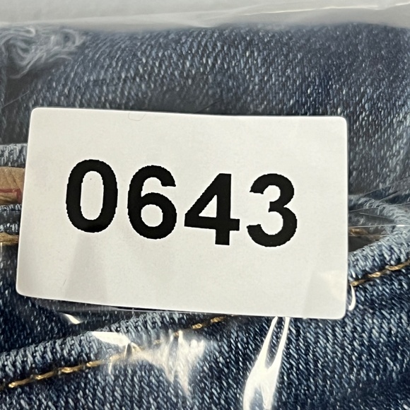 Levi's Jeans 711 Skinny Women's Size 27 Blue Low Rise Distressed 28 in Inseam - Picture 14 of 14